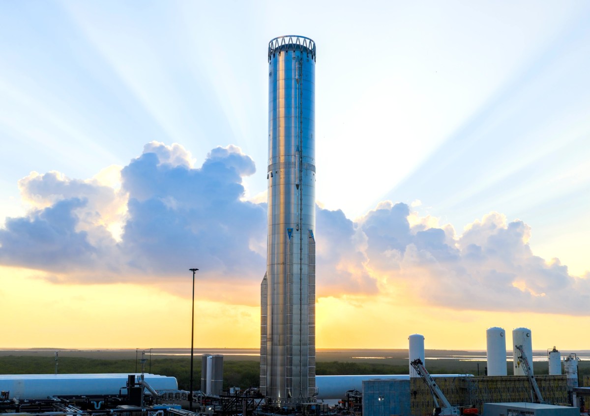 استارشیپ ارتقا یافته اسپیس‌ایکس در جریان تست منفجر شد